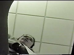 Biroja kolēģa zeķbikses upskirt 5