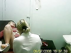 Blondīne viesojās mans ārsts.