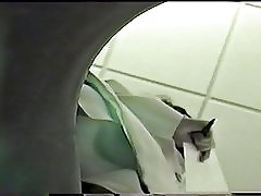 Biroja kolēģa zeķbikses upskirt 4